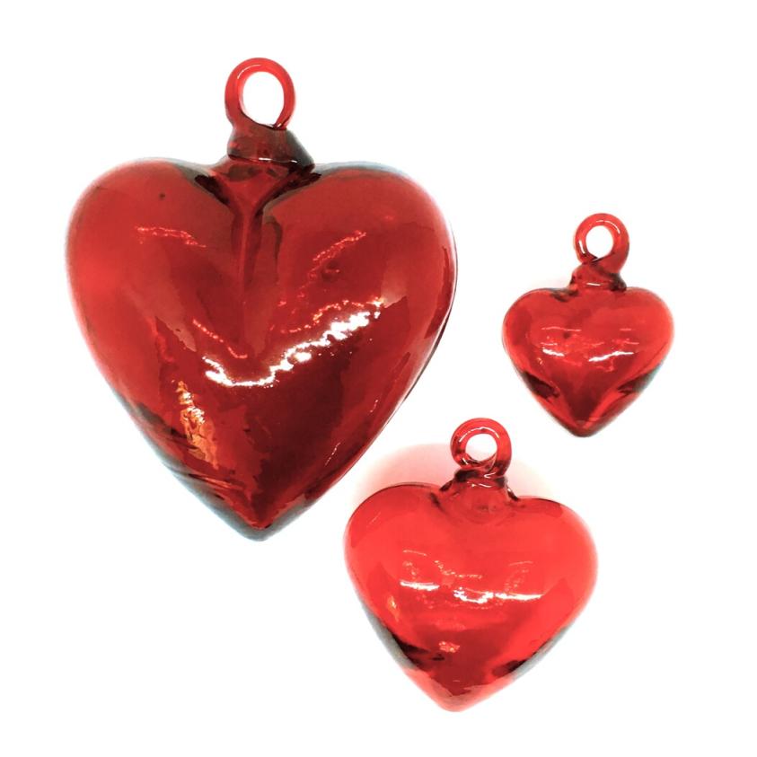 MEXICAN GLASSWARE / Red Three Sizes Hanging Glass Hearts (set of 6) / These beautiful hanging hearts will be a great gift for your loved one.
